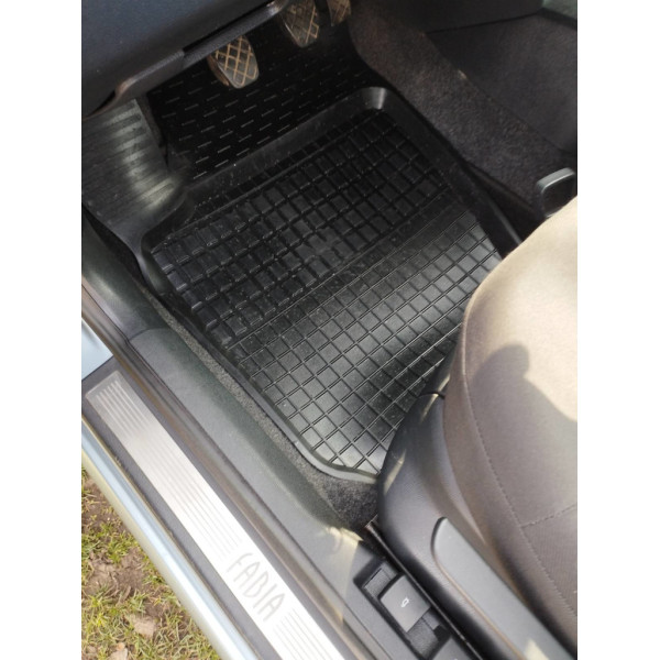 Гумові килимки з бортом (4 шт, Polytep) для Skoda Fabia 2000-2007 рр (DD-1020890b)