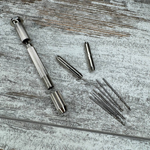 Ручна механічна міні дриль з 10 свердлами та цангами