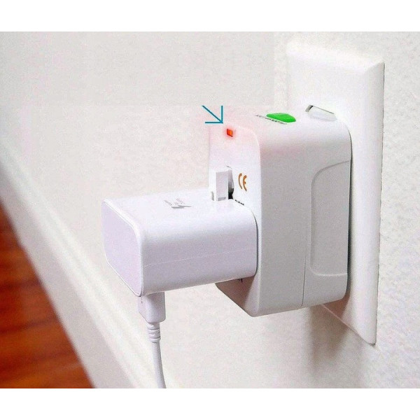 Туристичний універсальний мережевий перехідник адаптер розеток і вилок EU UK US AU