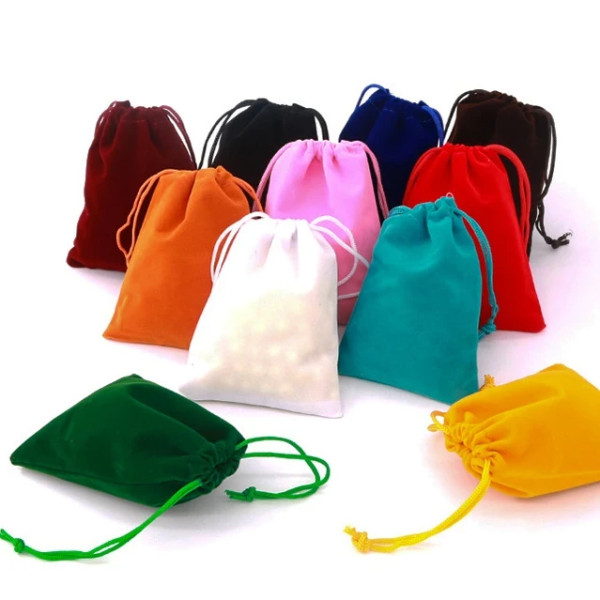 Подарункові мішечки з оксамиту, 7x9 см, 50 шт у упаковці, з затяжками