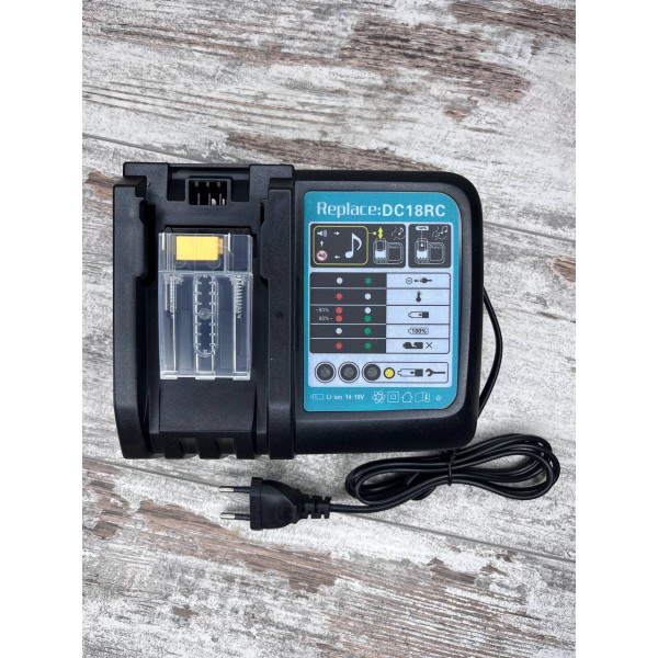Швидкозарядний пристрій DC18RC для Li-ion акумуляторів 14.4-18В