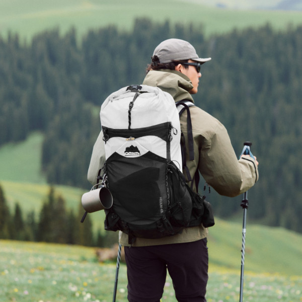 Рюкзак туристичний Naturehike Helium CNK2450XB016, 40 л, білий, M