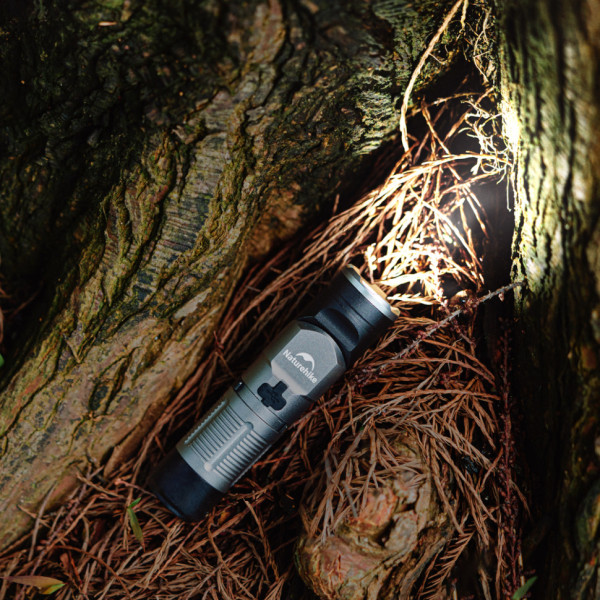 Ліхтар з кліпсою Naturehike CNK2450ZM013, чорно-сірий